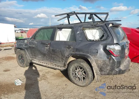 2021 Toyota 4Runner Sr5 Premium z USA, uszkodzony, nr VIN JTENU5JR1M5962753